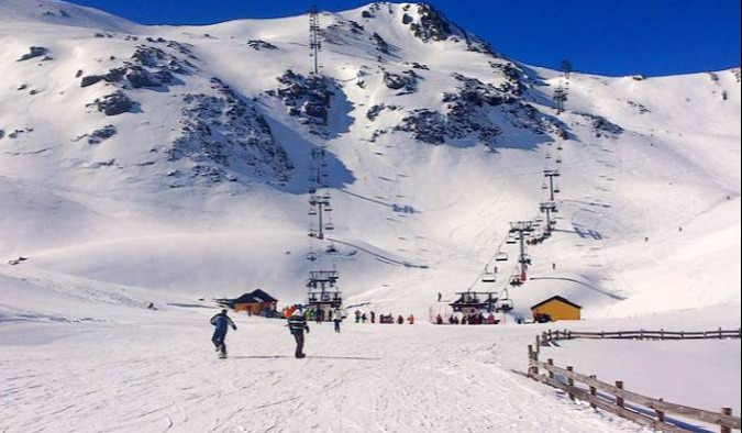 Genießen Sie die besten Skigebiete Spaniens
